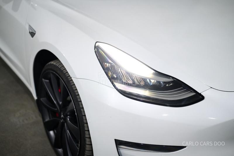 Tesla Model 3 Performance od 299e