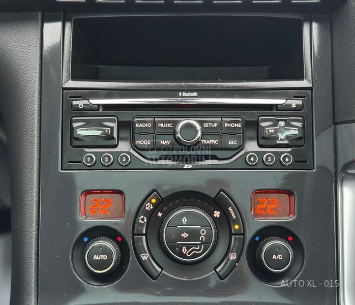 Peugeot 3008 1.6EHDI / NAV / PANO