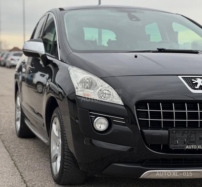 Peugeot 3008 1.6EHDI / NAV / PANO