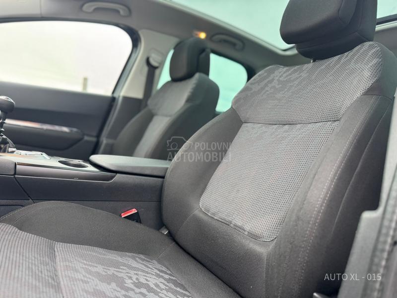 Peugeot 3008 1.6EHDI / NAV / PANO