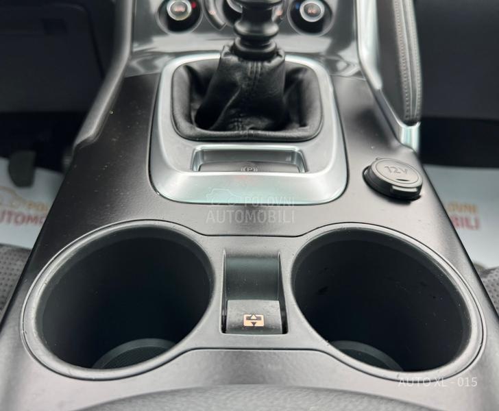 Peugeot 3008 1.6EHDI / NAV / PANO