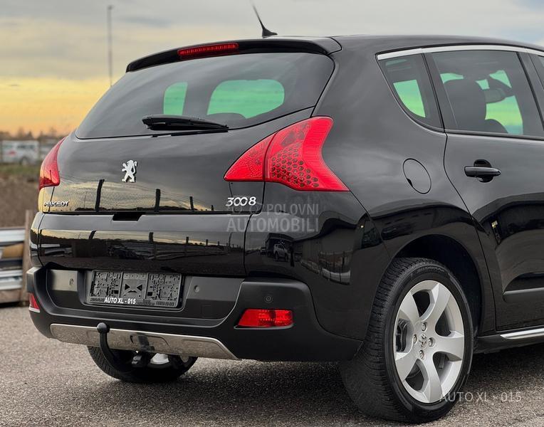Peugeot 3008 1.6EHDI / NAV / PANO