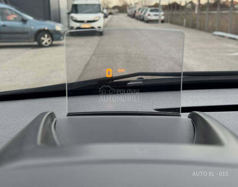 Peugeot 3008 1.6EHDI / NAV / PANO