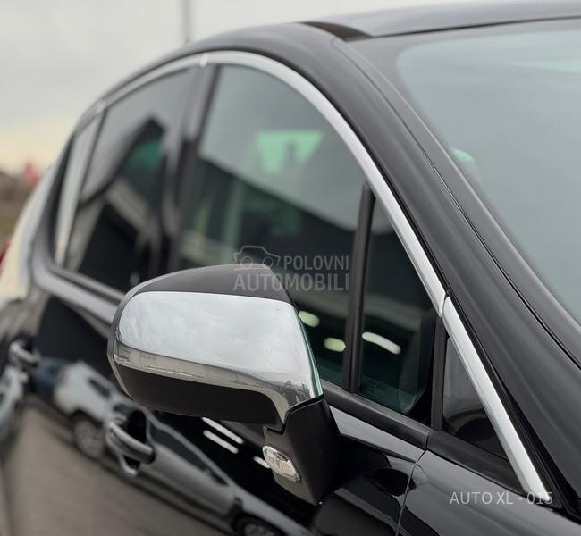 Peugeot 3008 1.6EHDI / NAV / PANO