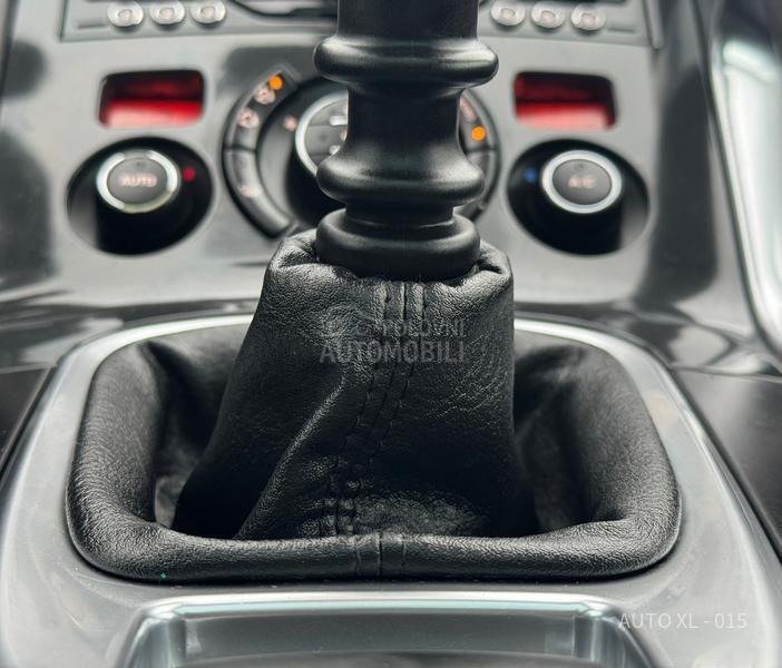 Peugeot 3008 1.6EHDI / NAV / PANO