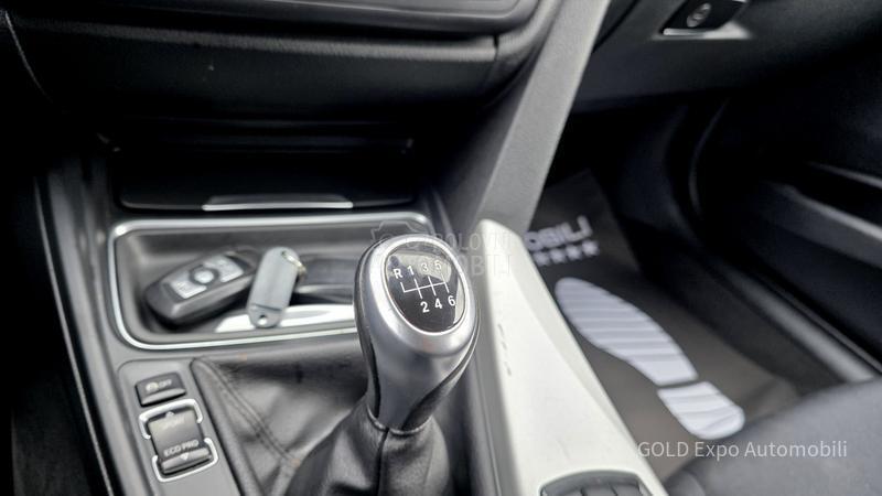 BMW 318 2.0 D F31 SPORT