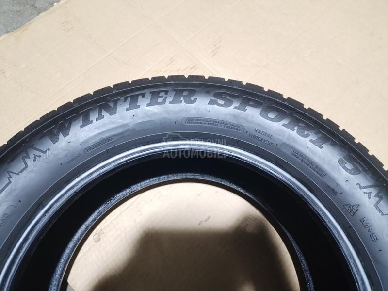 Dunlop 215/60 R16 Zimska