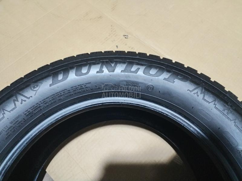 Dunlop 215/60 R16 Zimska