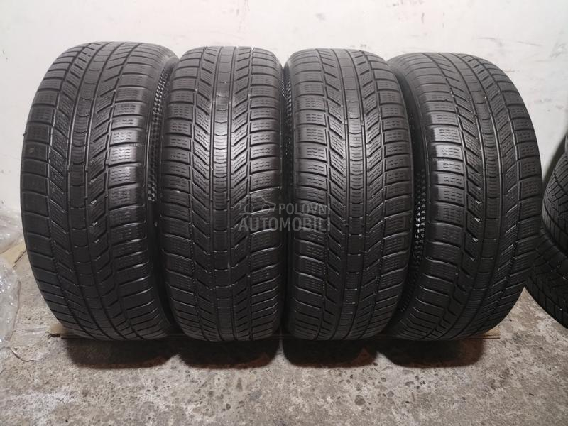 Continental 215/55 R17 Zimska