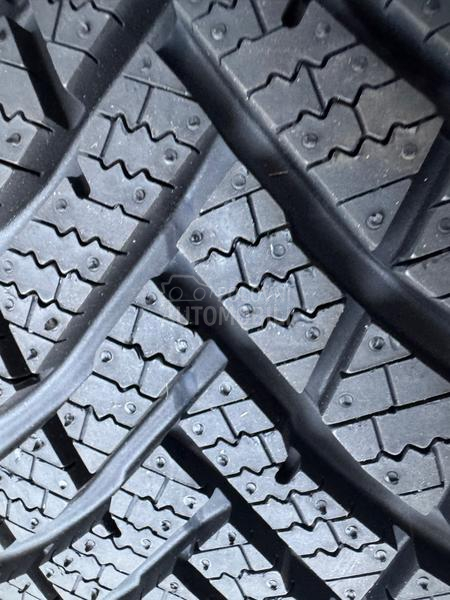 Hankook 215/65 R16 Zimska