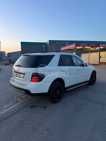 Mercedes Benz ML 320 