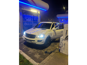 Mercedes Benz ML 320 