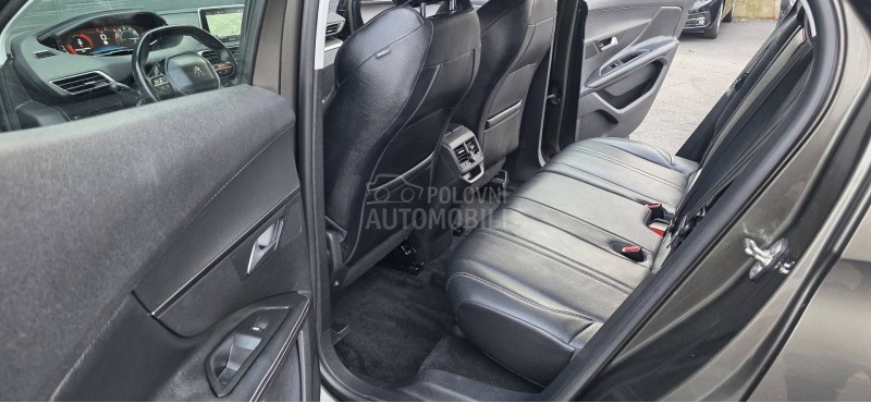 Peugeot 3008 1.2 Allure