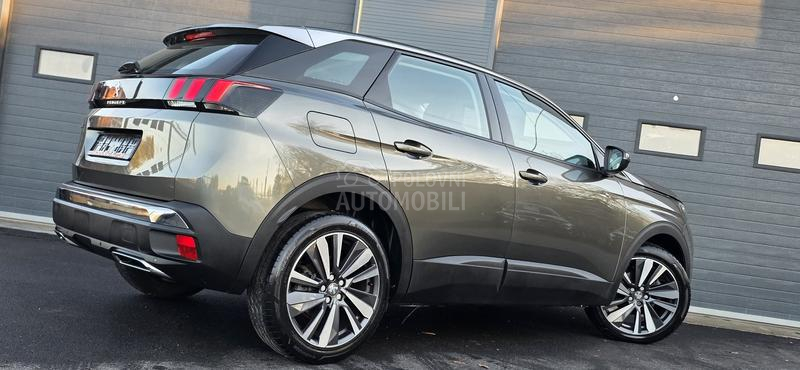 Peugeot 3008 1.2 Allure