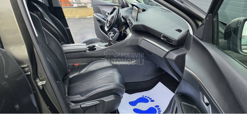 Peugeot 3008 1.2 Allure