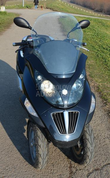 Piaggio MP3
