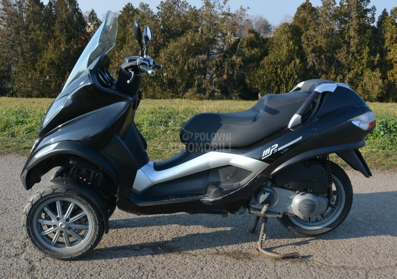 Piaggio MP3