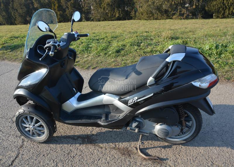 Piaggio MP3