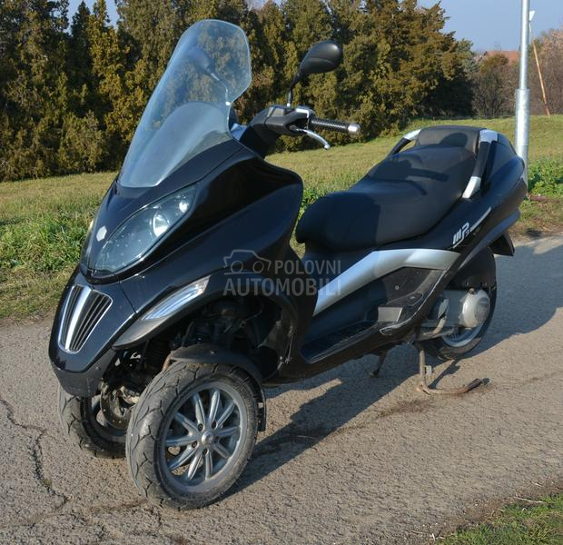 Piaggio MP3
