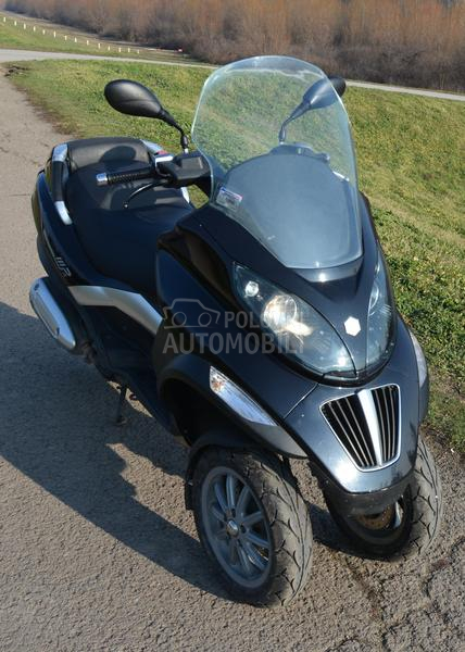 Piaggio MP3