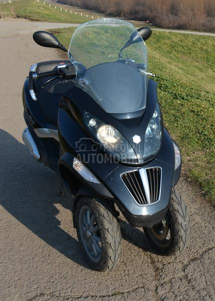 Piaggio MP3
