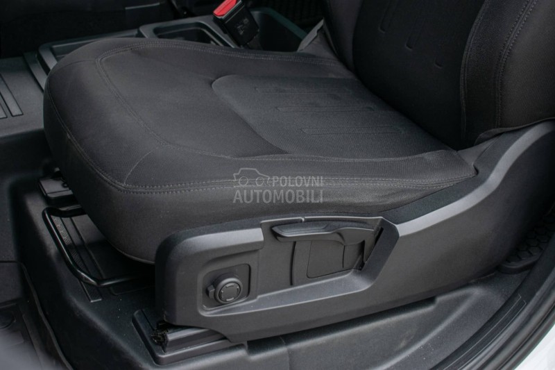 Land Rover Defender 90  P300