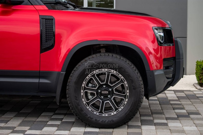 Land Rover Defender 90  P300