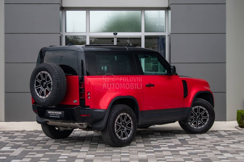 Land Rover Defender 90  P300