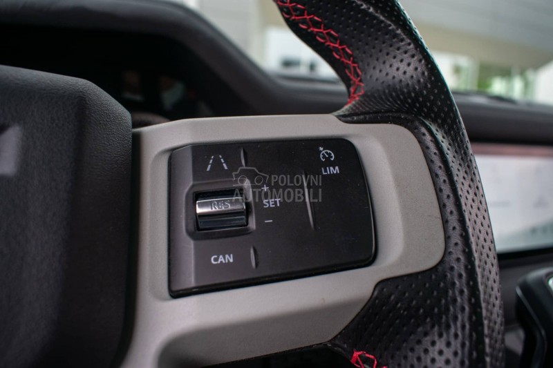 Land Rover Defender 90  P300