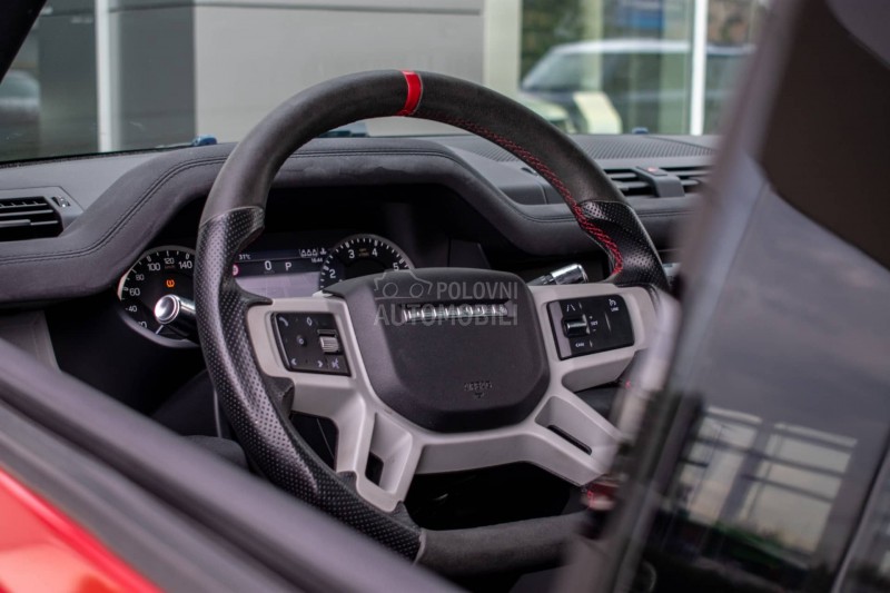 Land Rover Defender 90  P300