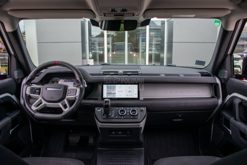 Land Rover Defender 90  P300