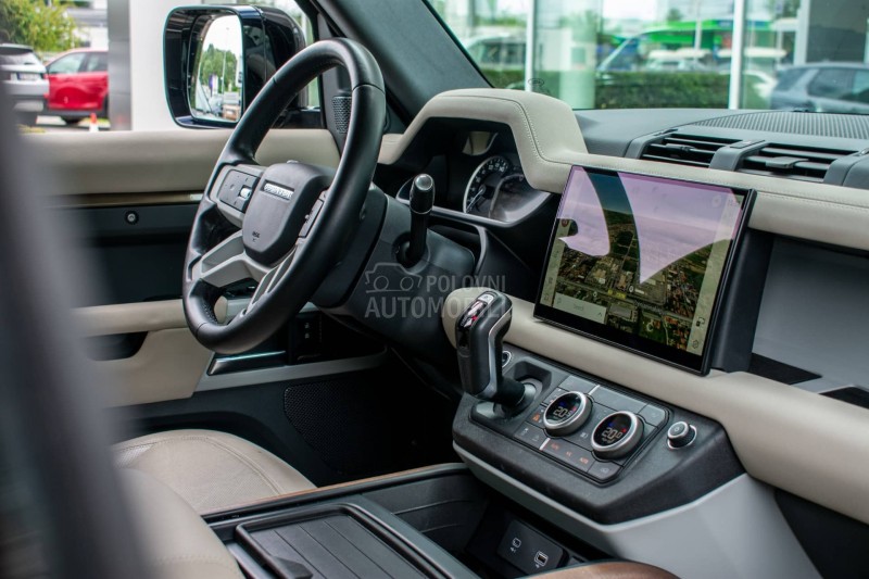 Land Rover Defender SE 250