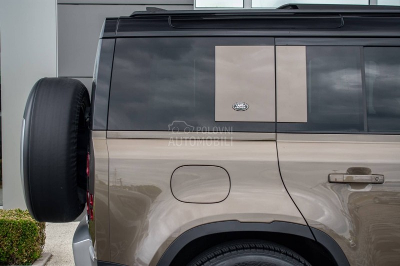 Land Rover Defender SE 250