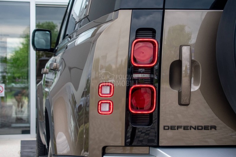 Land Rover Defender SE 250