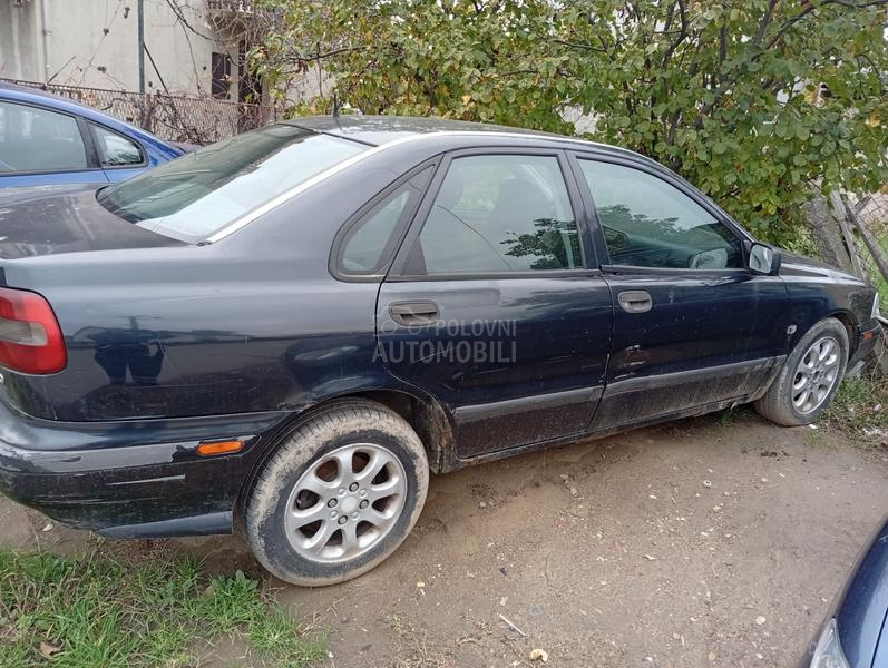 Volvo S40 