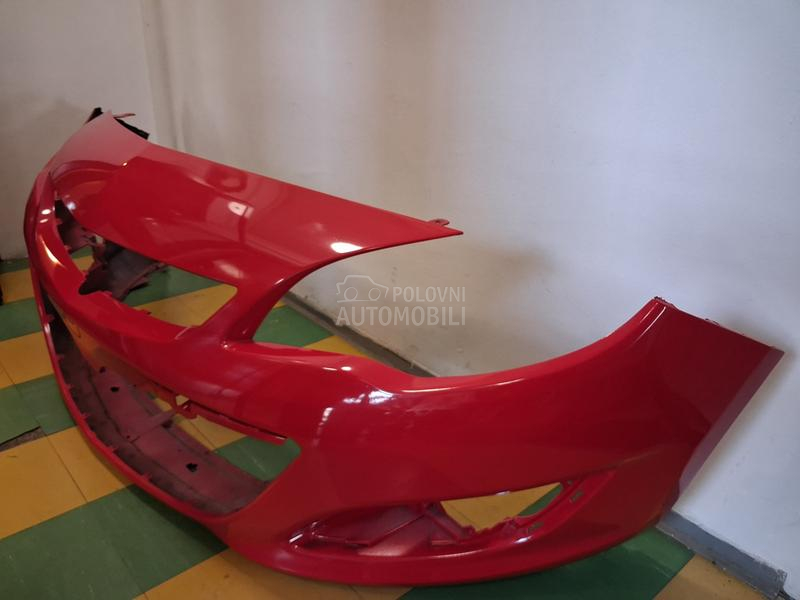 Prednji branik RISTAJL crveni