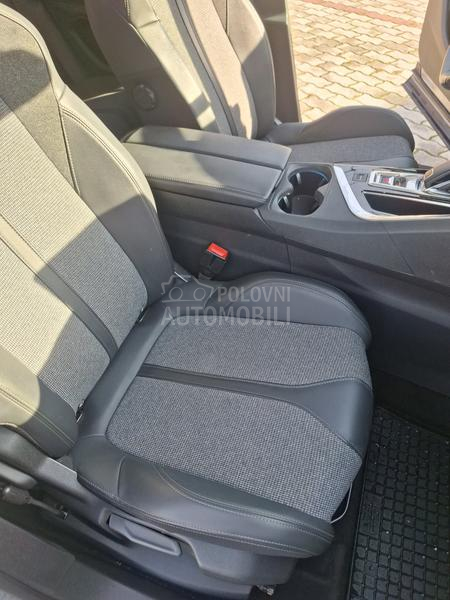 Peugeot 3008 1.5 ALLURE