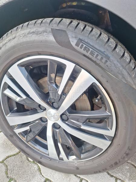 Peugeot 3008 1.5 ALLURE