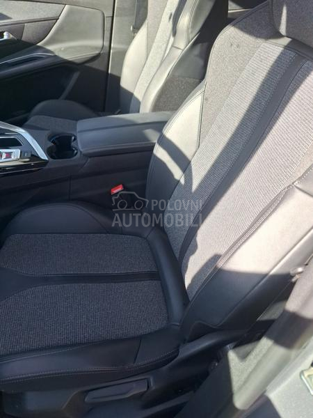 Peugeot 3008 1.5 ALLURE