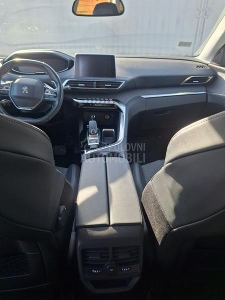 Peugeot 3008 1.5 ALLURE