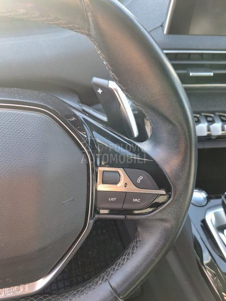 Peugeot 3008 1.5 ALLURE
