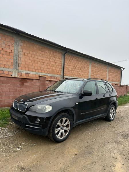 BMW X5 E70 -  kompletan auto u delovima
