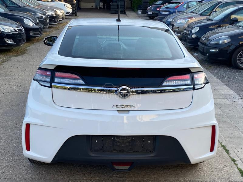 Opel Ampera 
