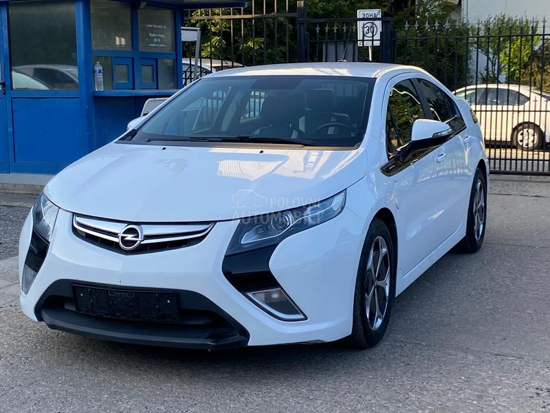Opel Ampera 