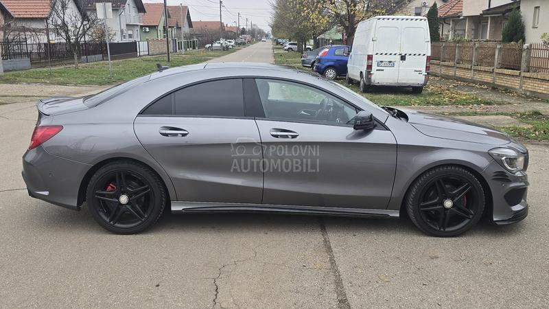 Mercedes Benz CLA 180 AMG LINE