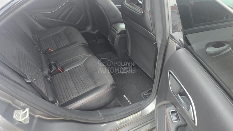 Mercedes Benz CLA 180 AMG LINE