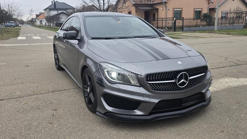 Mercedes Benz CLA 180 AMG LINE