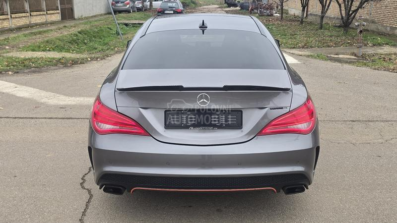 Mercedes Benz CLA 180 AMG LINE