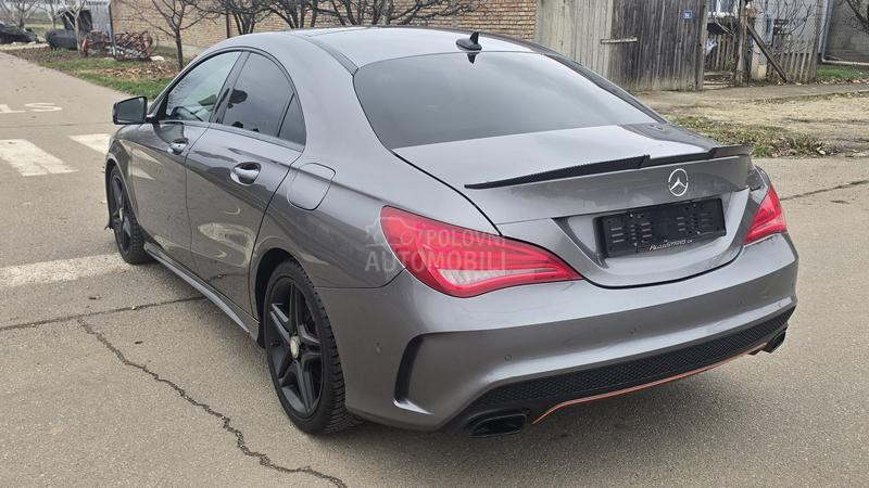 Mercedes Benz CLA 180 AMG LINE