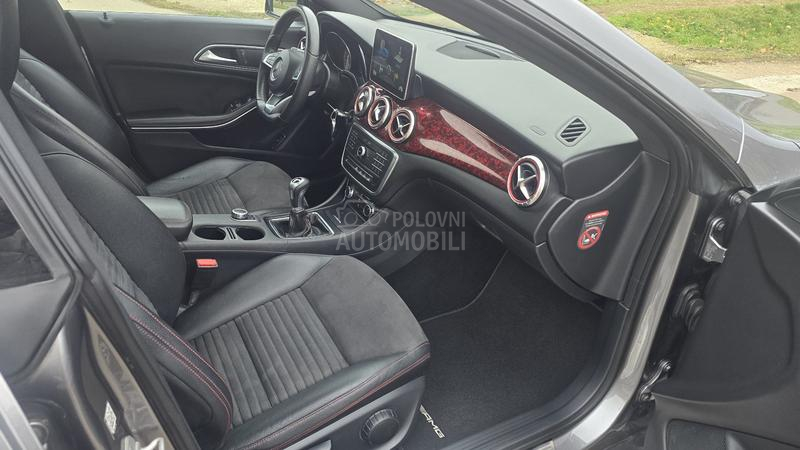 Mercedes Benz CLA 180 AMG LINE